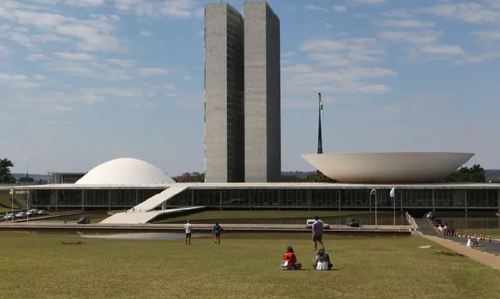 Quatro bancadas da Câmara acionam STF contra PL da Dosimetria