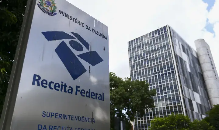Receita admite vazamento de dados de ministros do STF