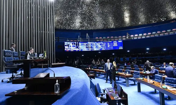 Senado aprova projeto que destrava recursos do pré-sal a municípios
