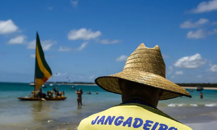 Senado aprova regras para empresas que prestam serviços a turistas