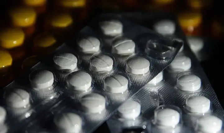 Senado avança na proposta que abate no IR compra de medicamentos
