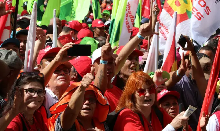 Sindicatos celebram salário mínimo e defendem melhoria em reajustes