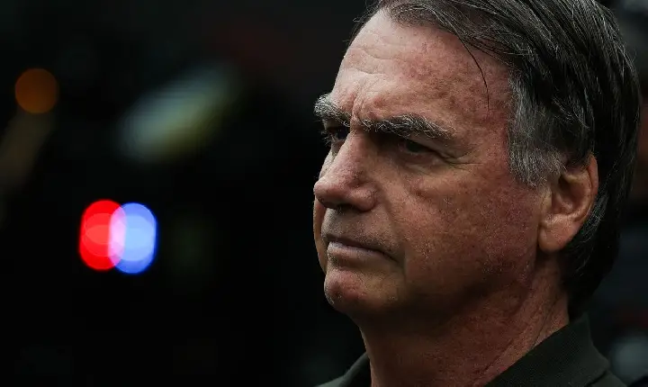 STM recebe pedido de perda de patente de Bolsonaro e mais 4 oficiais