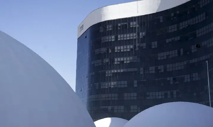 TSE cassa mandato do governador de Roraima e determina novas eleições