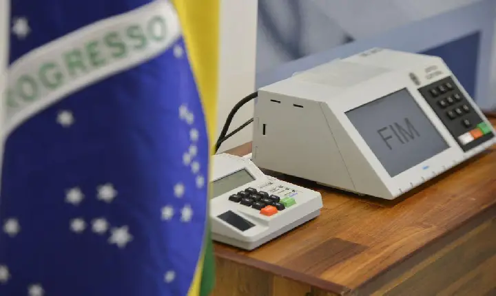 TSE prevê compra de 176 mil urnas eletrônicas para eleições de 2022