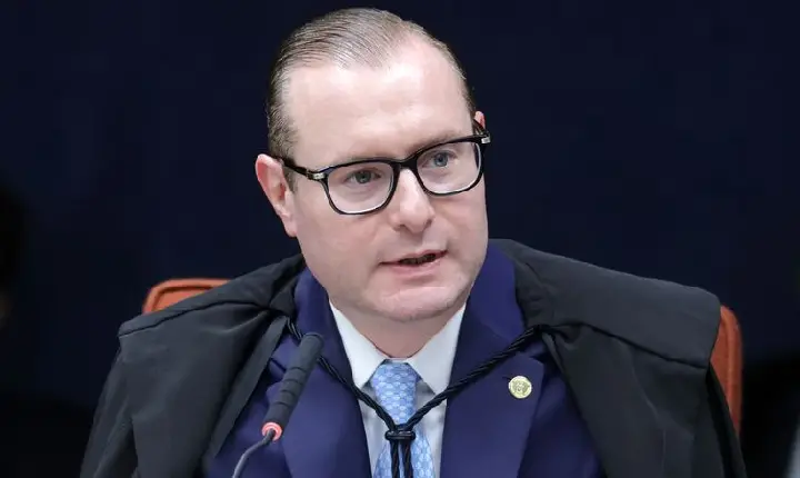 Zanin autoriza julgar ação que acusa deputados do PL de corrupção