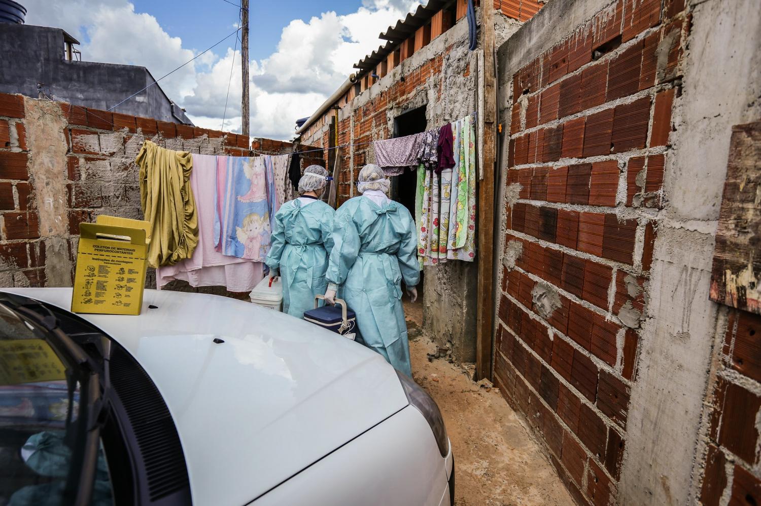 Circulação viral da Covid-19 e sequelas alertam para cuidados mesmo com vacinação em curso