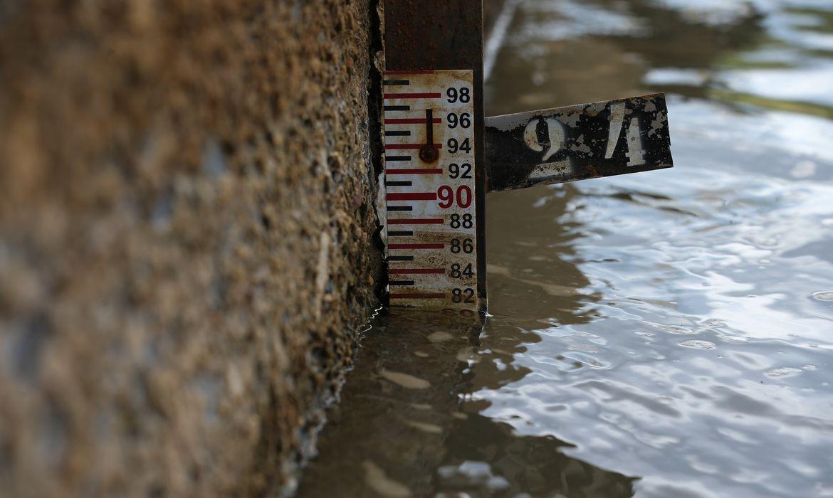 Crise hídrica afeta agronegócio, encarece energia e preocupa São Paulo