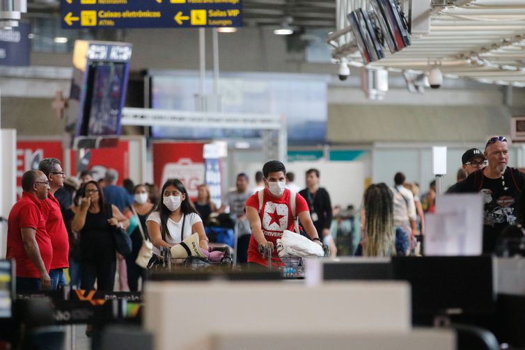 Covid-19: Brasil tem 26,3 mil novos casos e 229 mortes em 24 horas