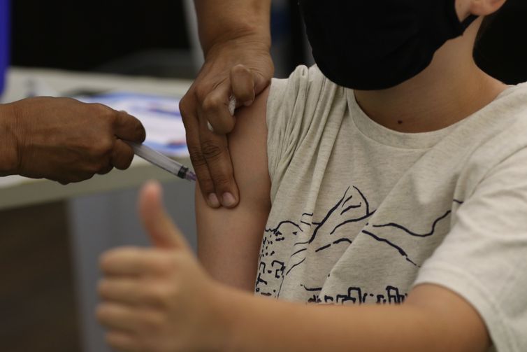 Covid-19: em 24 horas, Brasil teve 10,4 mil casos e 114 mortes 