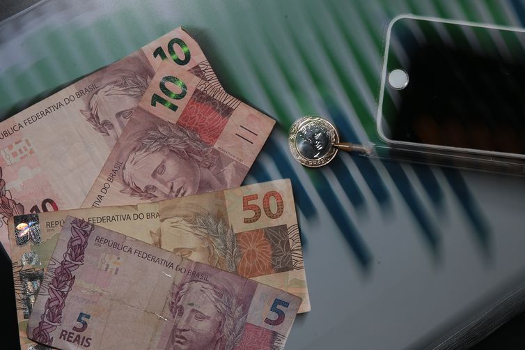 FGV: Indicador de Incerteza da Economia sobe 1 ponto em maio