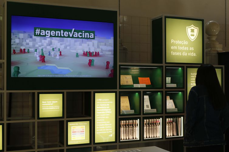 Fiocruz abre exposição sobre saúde e vida