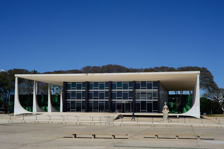 Ministro do STF suspende parte da resolução do Confaz sobre diesel