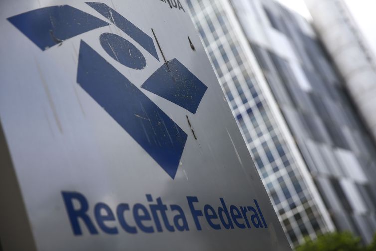Receita Federal bate recorde de arrecadação em abril: R$195 bilhões