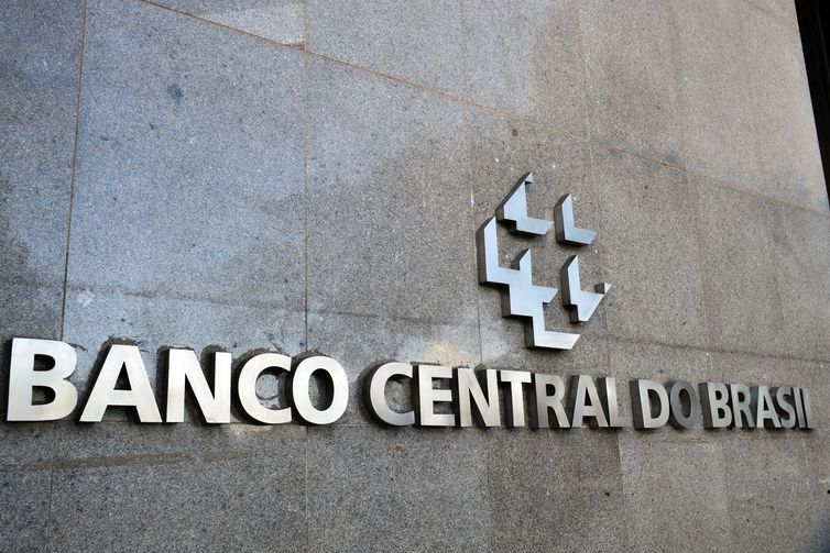 Setor público tem superávit primário de R$ 38,9 bilhões em abril