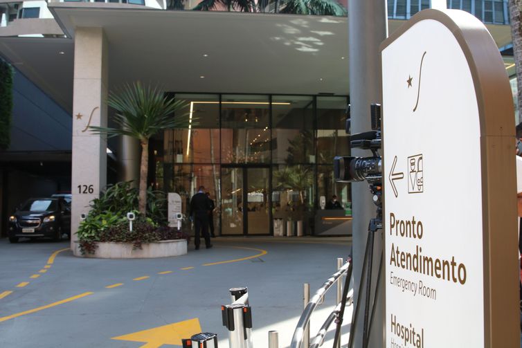 Casos de covid-19 crescem 94% nos hospitais privados, diz associação