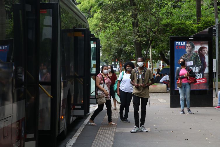 Covid-19: Brasil registra 70 mortes e 40,1 mil casos em 24 horas