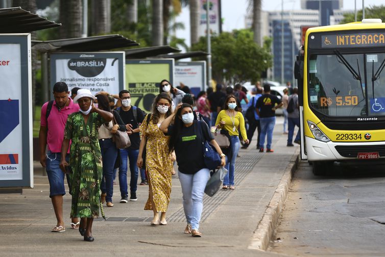 Covid-19: país registra 10,6 mil casos e 55 mortes em 24 horas