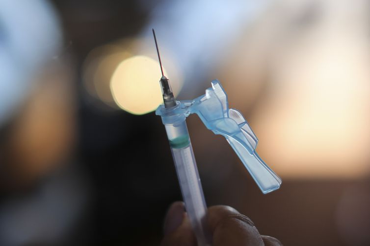 Maiores de 45 anos já podem 4ª dose contra covid-19 em São Paulo
