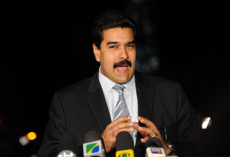 Lula recebe Nicolás Maduro nesta segunda-feira 