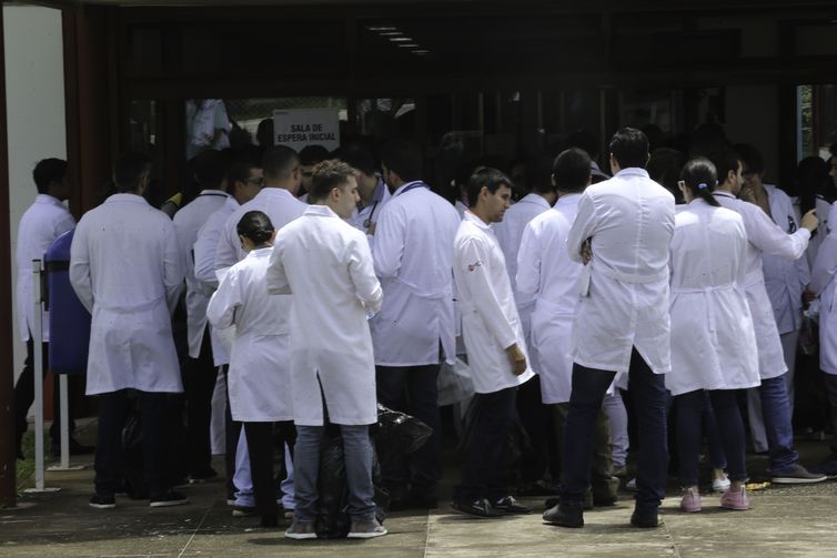 Termina hoje prazo para inscrição no Programa Mais Médicos 