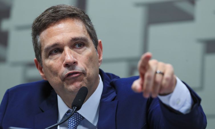 Presidente do BC defende meta contínia de inflação