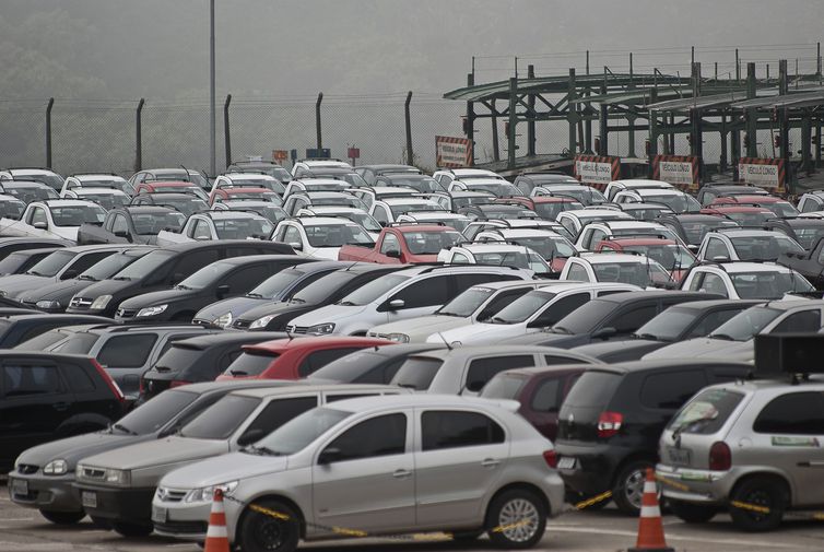 Saiba como calcular o desconto do carro popular 