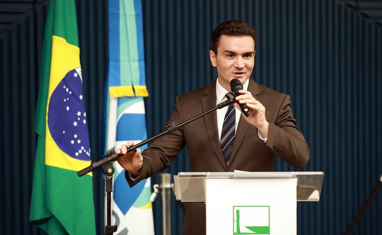 Celso Sabino aceita convite de Lula para o Ministério do Turismo 