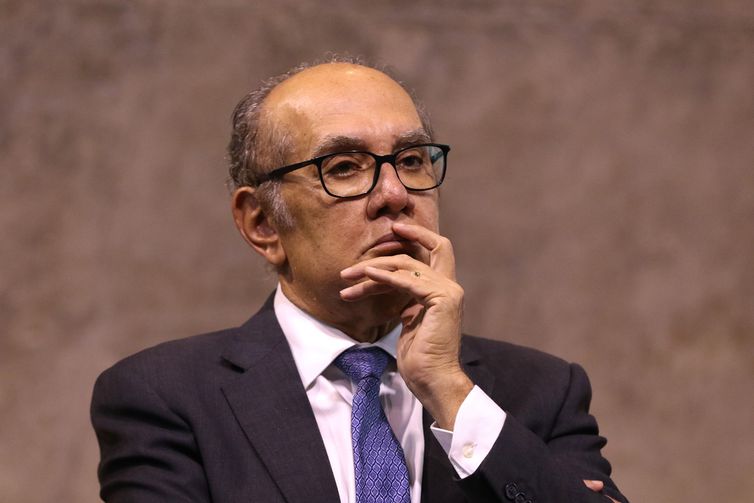 Gilmar Mendes suspende investigação que envolve aliados de Lira 