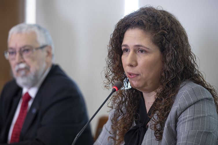 Medida provisória vai transformar 13 mil cargos vagos em quase 9 mil 