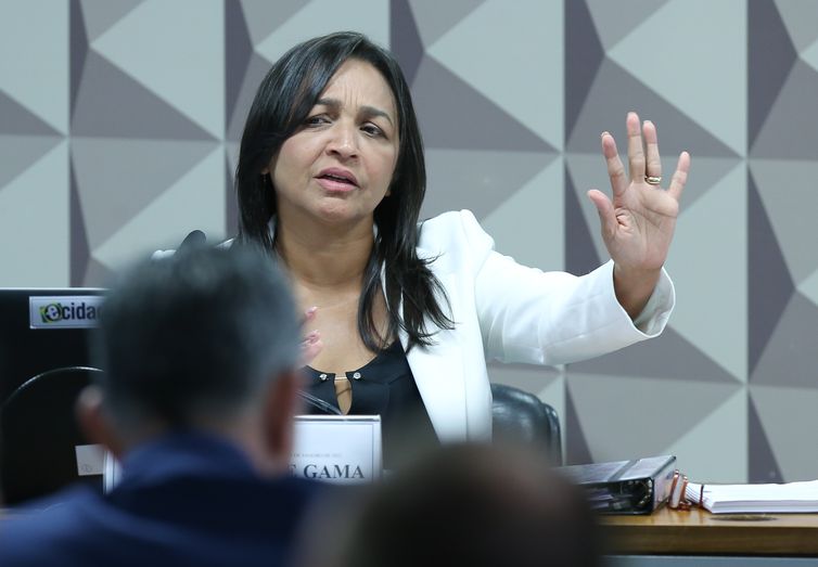 Relatora quer reconvocar Silvinei e fazer acareação com policiais