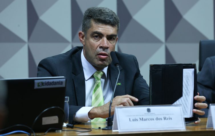 Sargento nega acusações na CPMI e relatora vê movimentação atípica  