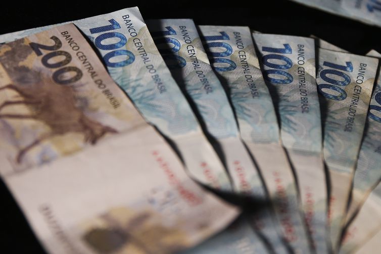 Receita abre consulta ao 5º lote de restituição do Imposto de Renda 