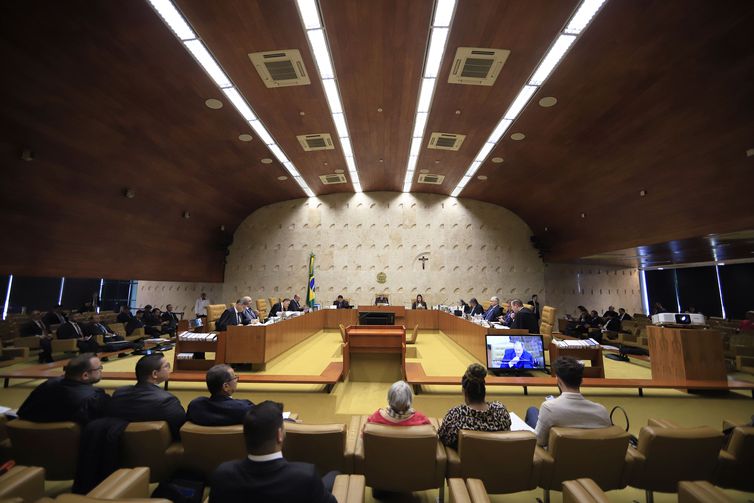 STF condena primeiro réu do 8 de janeiro a 17 anos de prisão 