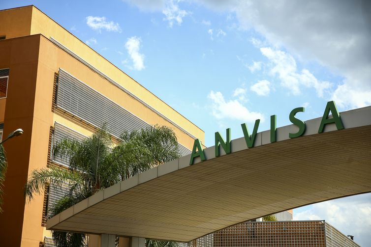 Anvisa cancela registro do medicamento Adakveo 