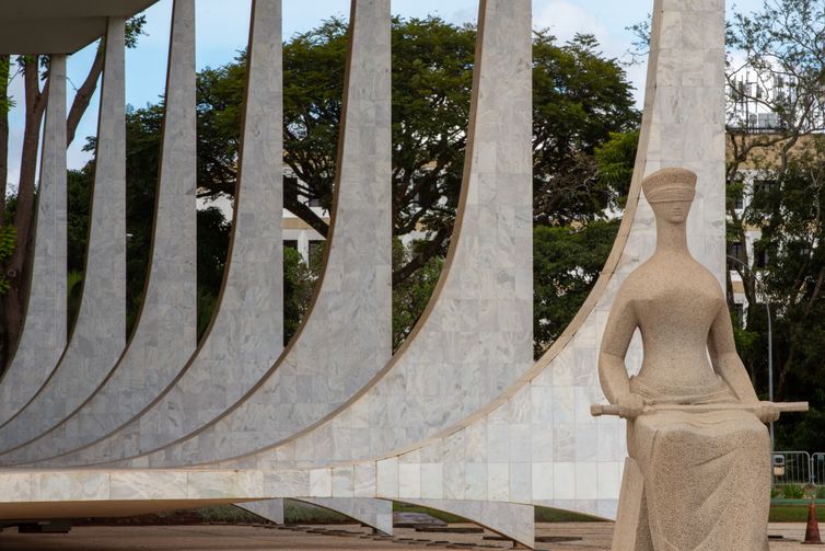 STF retoma julgamento de ação trabalhista bilionária contra Petrobras