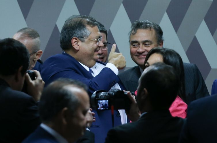 Senado aprova indicação de Flávio Dino para ministro do STF