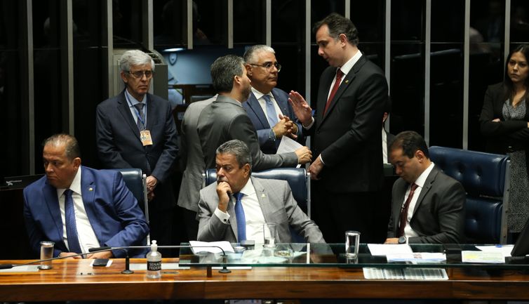 Senado aprova taxação de apostas esportivas, mas desidrata texto