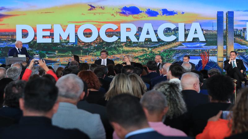Ato no Congresso reforça poder da democracia no pós 8/1