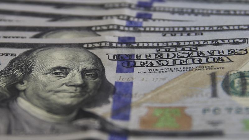 Dólar cai para R$ 4,85 e atinge menor valor do ano