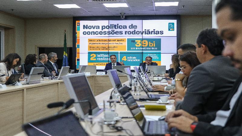 Governo deve investir até R$ 80 bi em ferrovias e rodovias até 2026
