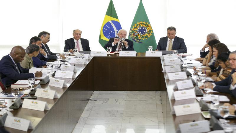Lula defende uso do poder da máquina pública contra garimpo ilegal