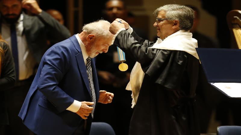Lula participa de comemoração de 90 anos da USP