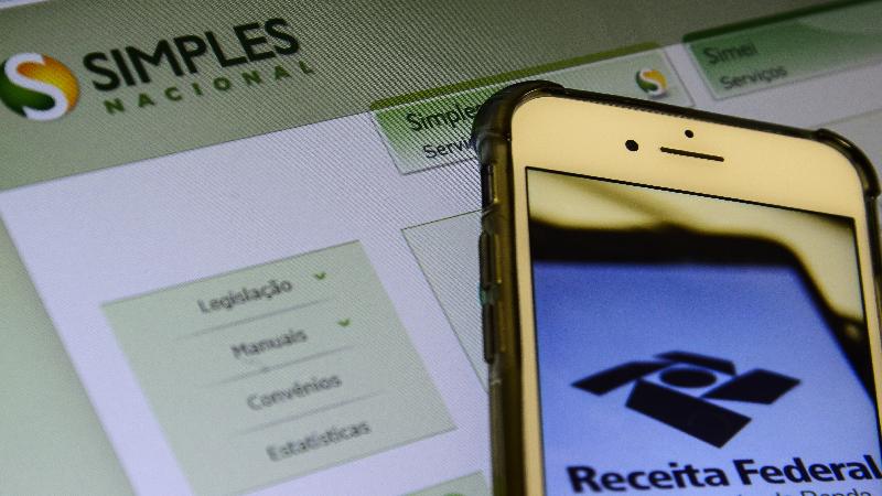 Micro e pequenas empresas podem aderir ao Simples Nacional até quarta