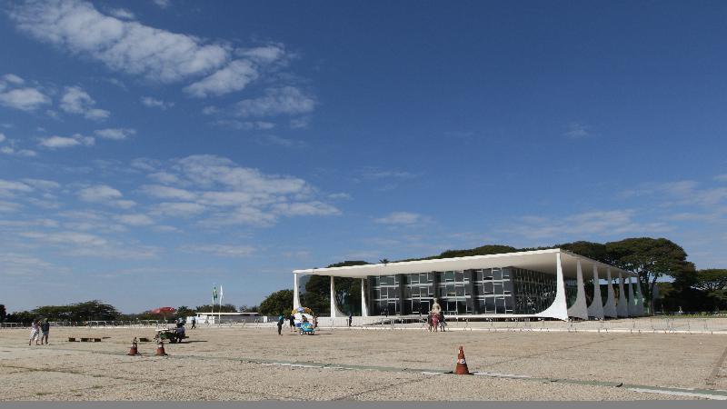 Praça dos Três Poderes será restaurada, diz Cappelli