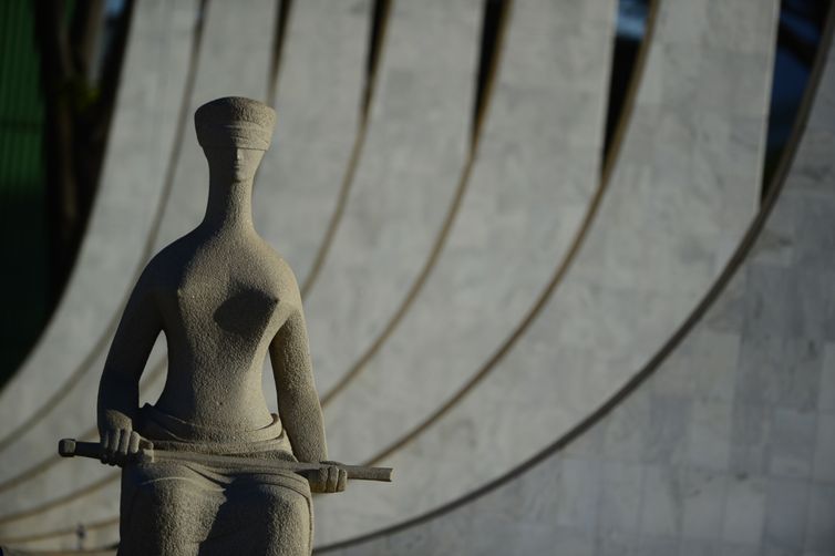 STF suspende concurso da PM de Minas por limitar seleção de mulheres