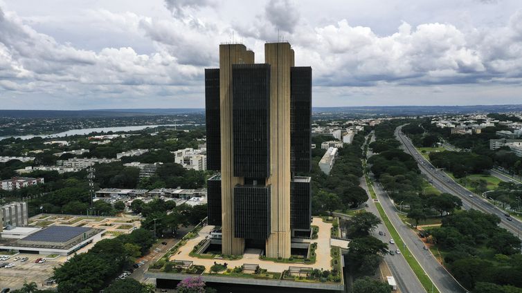 Fidúcia nega vazamento de Pix, mas rescinde contrato com cliente