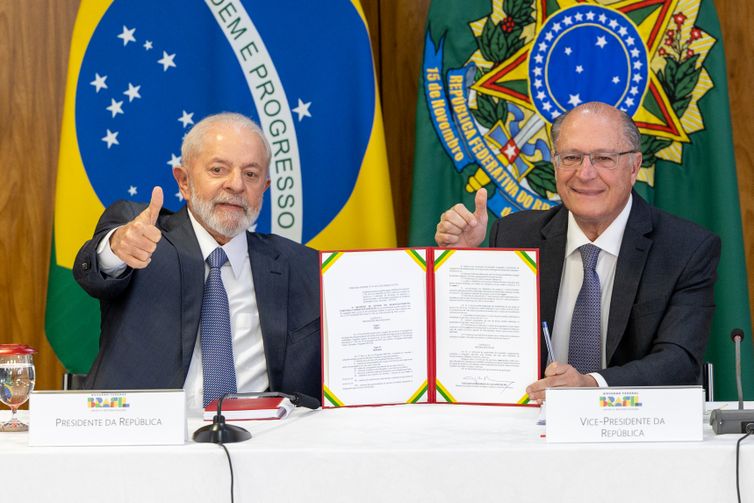 Governo regulamenta Programa Mover e debêntures de infraestrutura