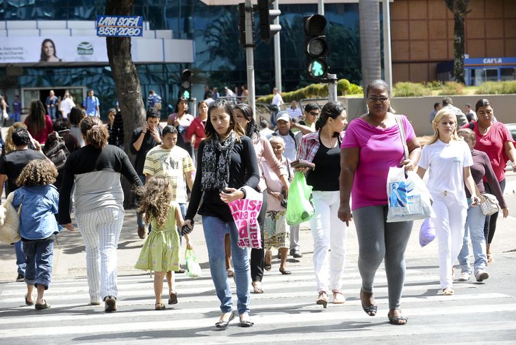 Taxa de desemprego fica em 7,8% no trimestre encerrado em fevereiro