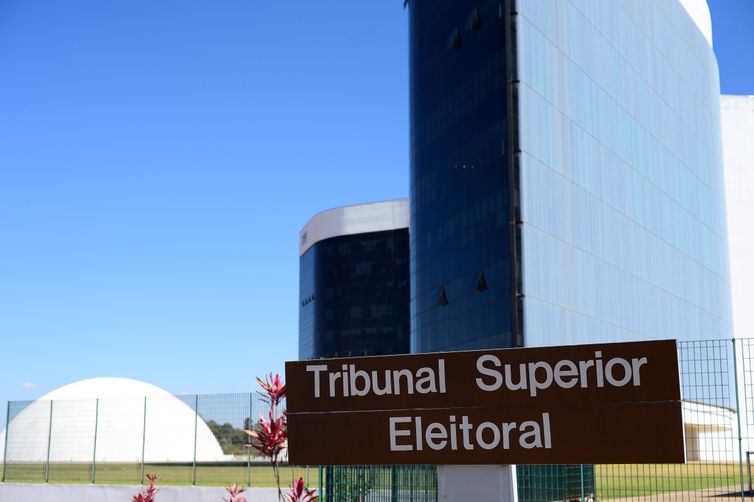 TSE multa comentarista da Jovem Pan em R$ 30 mil por ofensa a Janja
